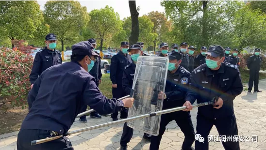 打造保安專業(yè)隊(duì)伍，提高反恐實(shí)操能力——潤州保安公司組織開展鎮(zhèn)江市中西醫(yī)結(jié)合醫(yī)院“反恐防爆”演練