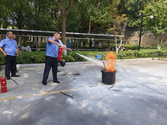 鎮(zhèn)江市公安局組織開展消防安全培訓(xùn)活動(dòng)