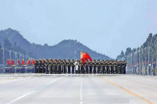 觀閱兵盛典 聚團隊力量——公司組織集體觀看“9.3”閱兵盛典