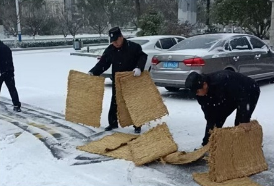 以雪為令，向暖而行