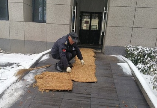 以雪為令，向暖而行